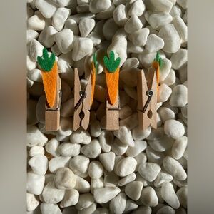 Mini Carrot Craft Clips